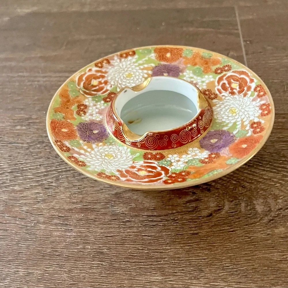 Vintage Chinese Hand Painted Floral Ceramic Ashtray